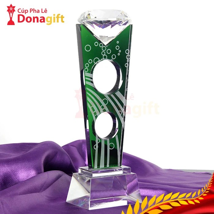 Cúp kim cương pha lê xanh Emerald