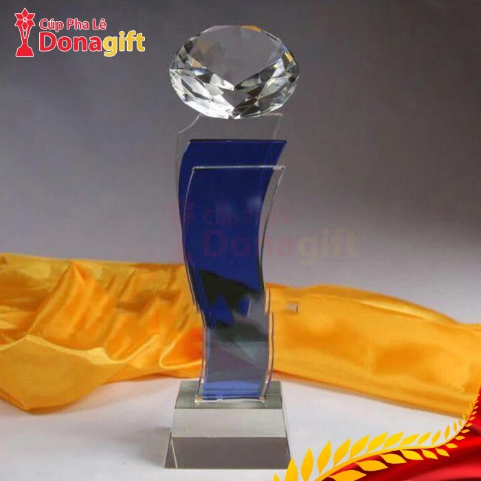 Cúp kim cương pha lê xanh ngọc cao cấp