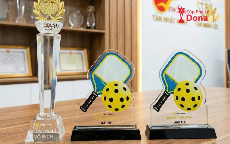Cúp Pha Lê Bị Nứt Vỡ: Nguyên Nhân Và Cách Xử Lý Đúng 4 Quy Trình Xử Lý Khi Phát Hiện Cúp Pha Lê Hư Hỏng