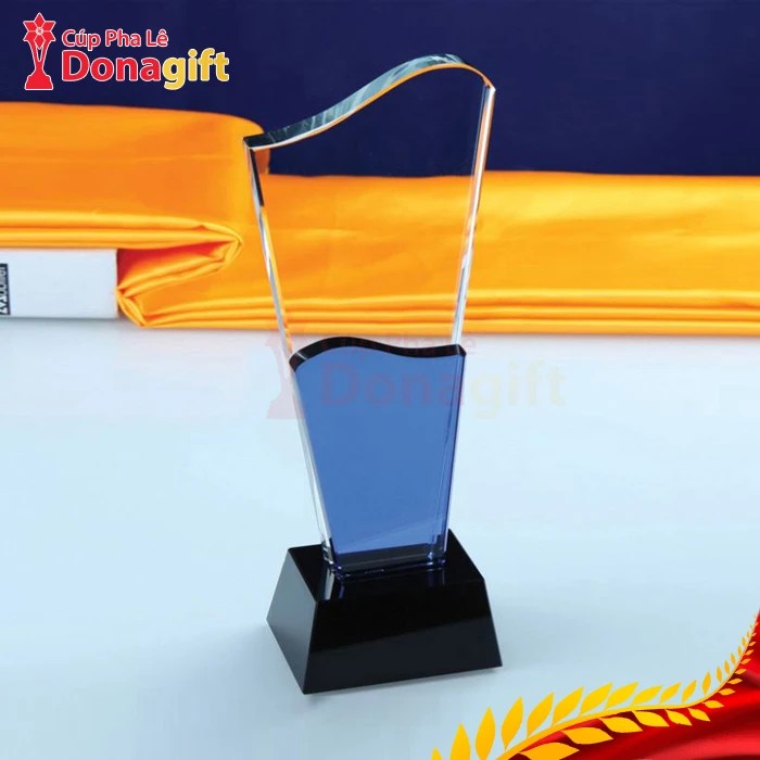 Cúp pha lê biểu trưng giải thưởng cao cấp