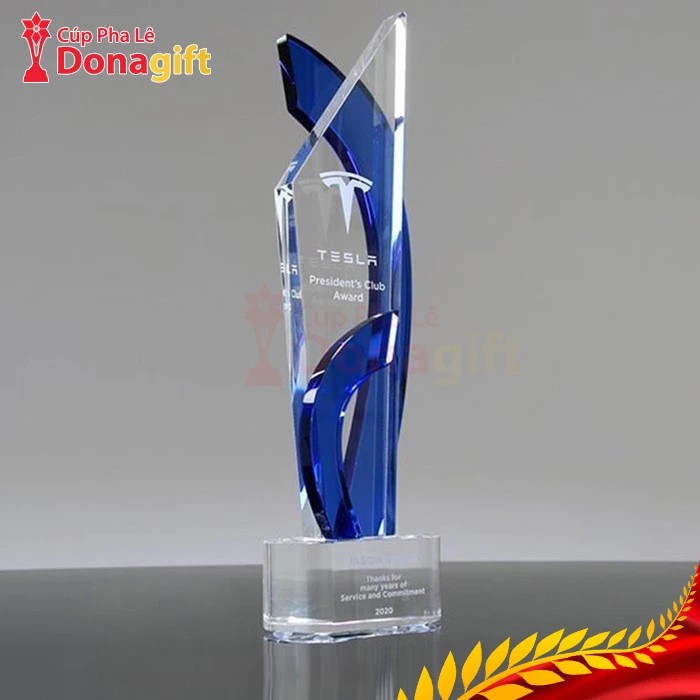 Cúp pha lê dành cho lãnh đạo xuất sắc