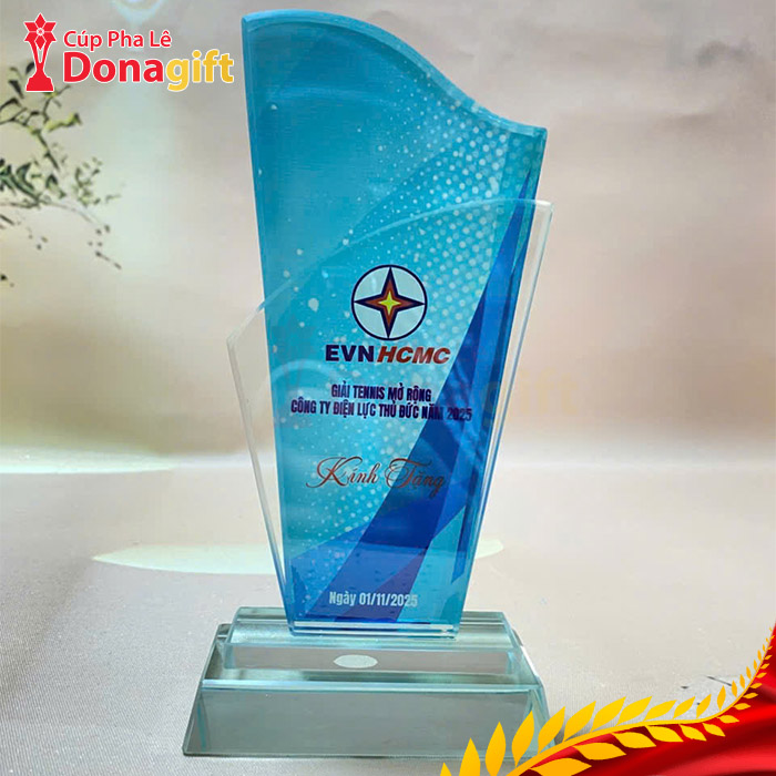 Cúp Pha Lê Năng Lượng Tiên Phong