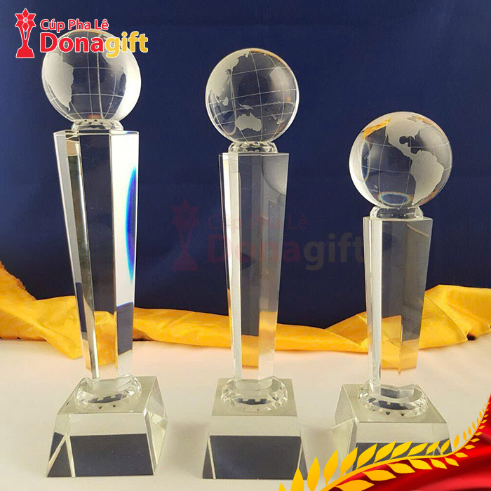 Cúp Thể Thao Pha Lê Đỉnh Quả Cầu Tròn Sang Trọng
